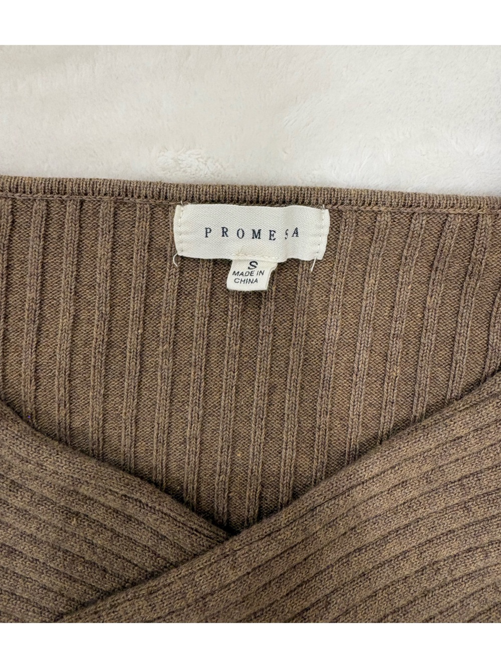 Promesa Ribbed V-Neck Cropped Sweater in Brown - Picture 2 of 3